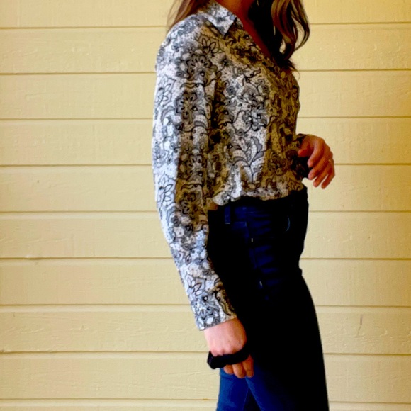 Express Patterned Women’s Blouse | sz Medium - Picture 2 of 5